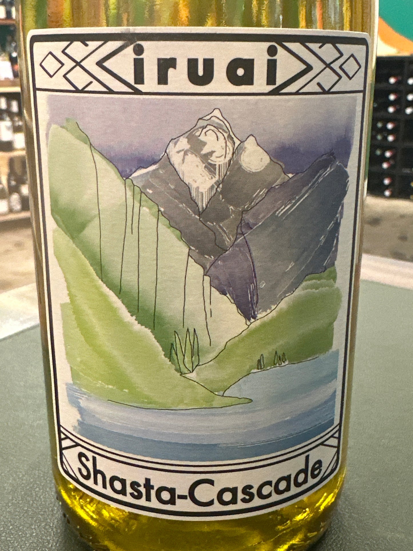 Iruai Shasta-Cascade White