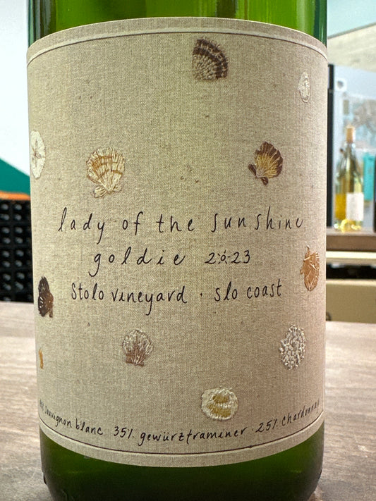 WW Lady of the Sunshine "Goldie" White blend